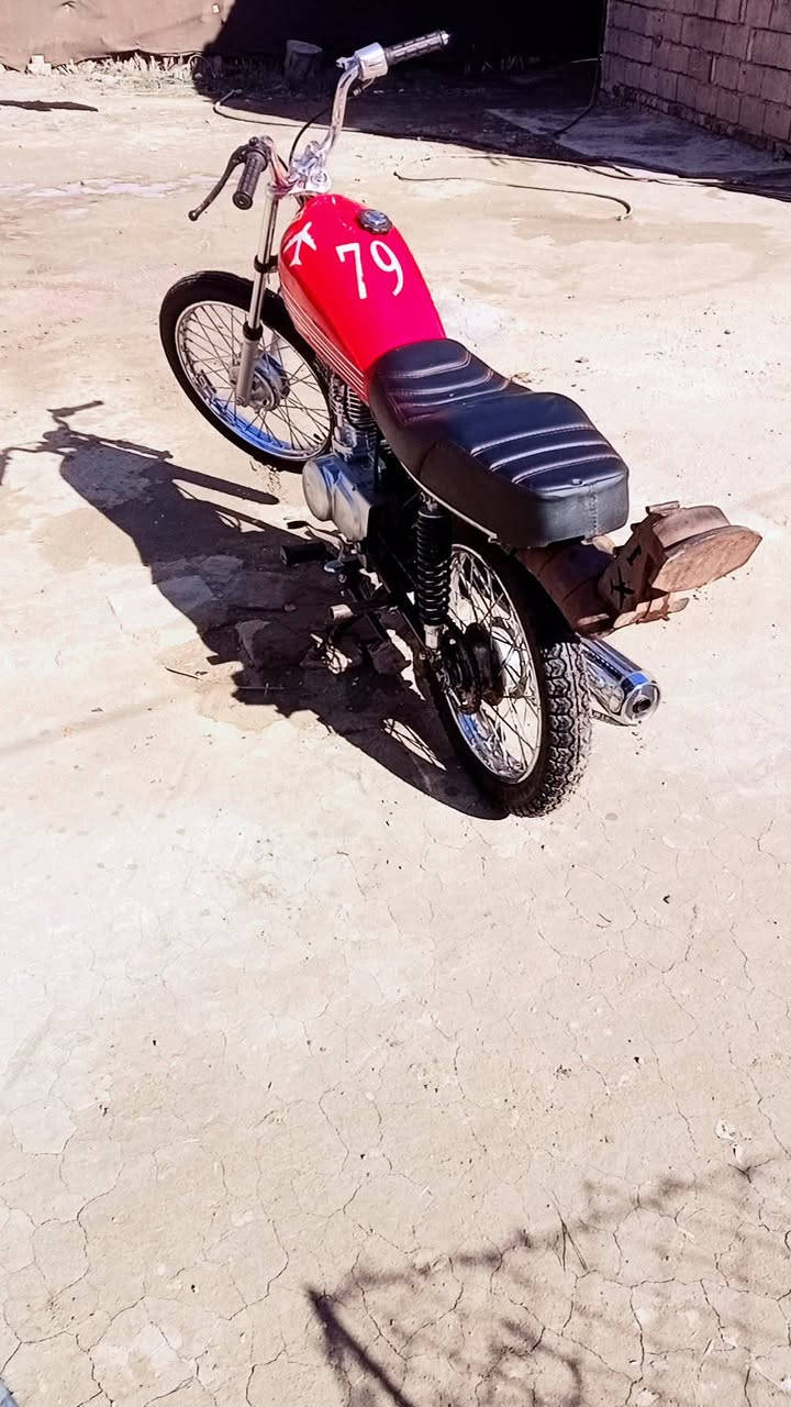 كلك كلك كلك) شاصي 20 بلادي) وتعميره كله 25 صالي 3 تشهر من. عمرتها) ***********
