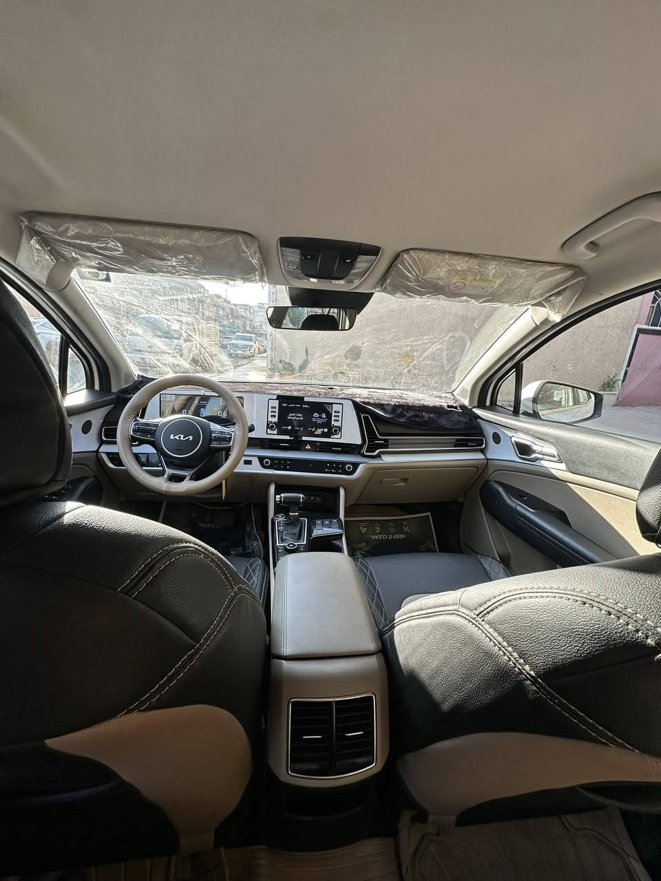 السلام عليكم سبورتج الدولية 2024 فول عدا الفتحة مكفولة كفالة عامة بوضع الشركة ماشية 37الاف كيلو بضمان موصفات صندوق كهرباء بصمة ويل الكبير شاشة كبيرة تحكمات ستيرين تدفئة كشنات تدفئة ستيرين كامرة خلفية حساسات وضعيات قيادة شاشة دجتل هندبريك بصمة كشنات كهرباء وباقي الموصفات المعروفة السيارة جاهزة وبوضع الزيرو السعر 234 وبيها مجال حك الجية المكان بغداد البلديات بيه تكحيلتين لو تلاثه وبيه رصعه  الرقم ***********
