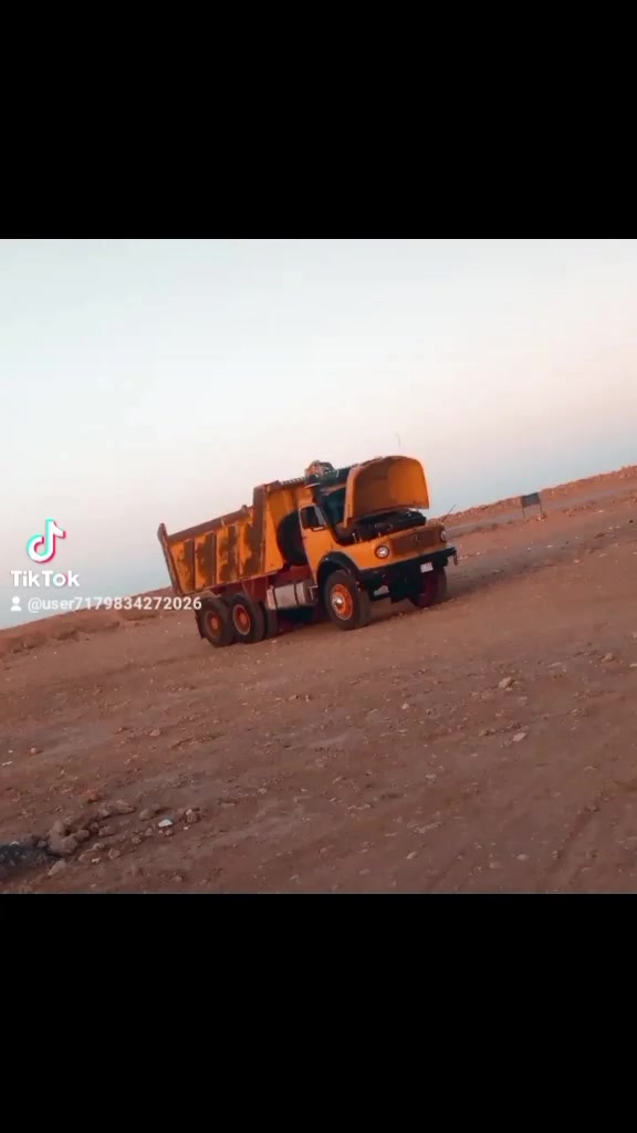 سلام عليكم سيارة للبيع ٨٢ كير ***********١١١
