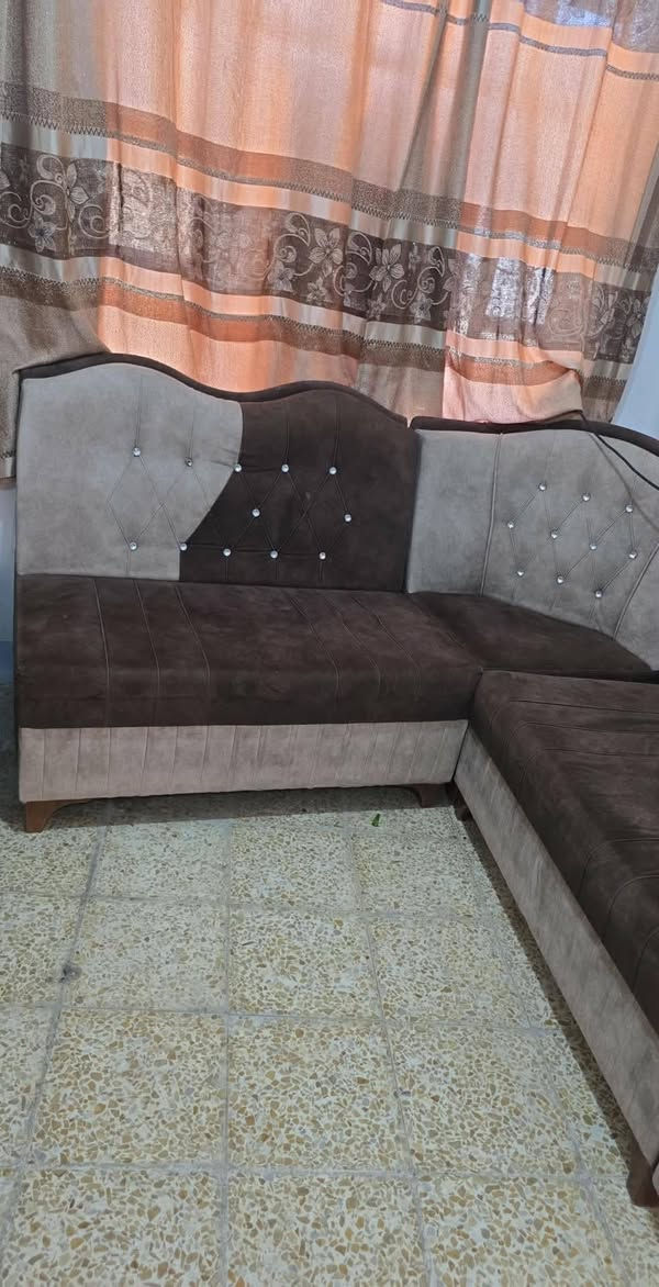 طخم خشب عراقي ثقيل نظيف مثل ماموضح بلصوره
سعر 130 الف بينو مجال للشراي
مكان موصل للاستفسار راسلو الصفحه📲


**إذا كنت صاحب هذا الإعلان وتريد حذفه لأي سبب، رجاءا أرسل رسالة إلى الدعم الفني**