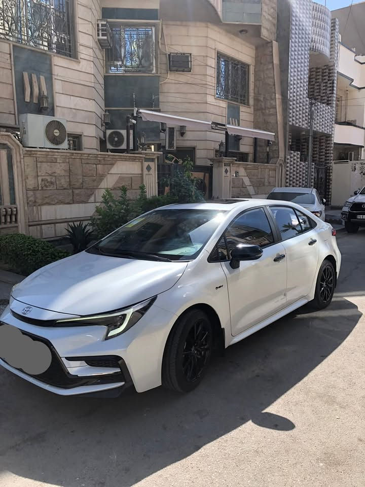 السلام عليكم
كورلا 2025 فئة S  فول خليجي  
داخل احمر مكفولة من الصبغ والبارد 
السيارة جديدة رقم بغداد تحويل مباشر مكان السياره بغداد  
اتصال/*********** 
استفسار اتصال ع الرقم

