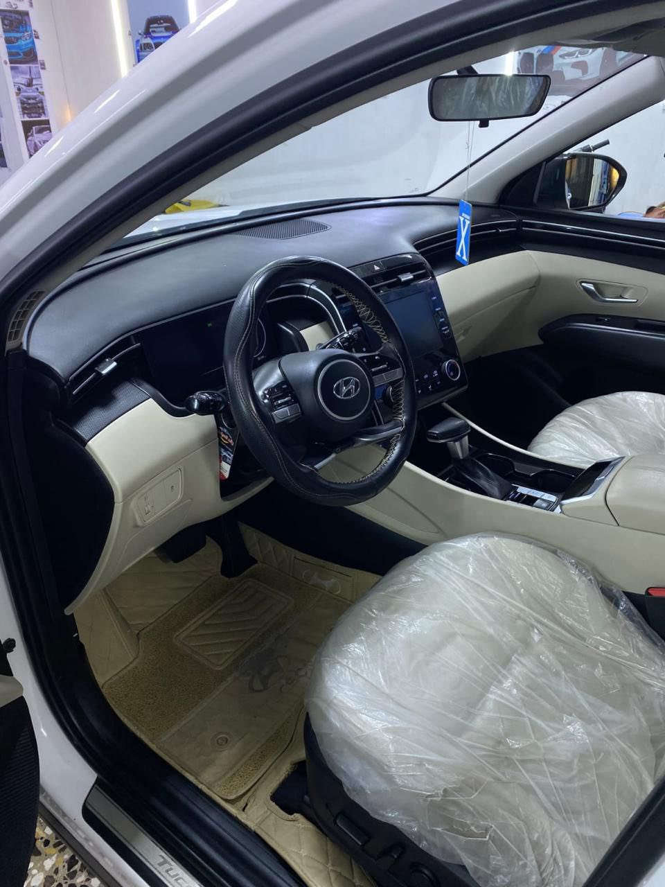 سلام عليكم توسان2024
توسان موديل 2024 سيارة كفالة عامةةةة كلين وارد خليجي  واحد على واحد 1️⃣
سيارة رقم بغداد إنكليزي بأسمي تحويل مباشر ثاني يوم 
 ، تبريد ثلج ثلج❄️ بيه بارد اصبع وخدوش بسيطة كلش يعني كفالة كفالة مكينة وكير على وضع شركة شاصي مكفول اي ضرر ما بيه سيارة يعني ما تخسر ربع بيه تجي  وتتكاتب عليه وتشغل وتطلع تخم تاير جديد شاده ما صار أسبوع  شرط اسبير ما نازل 

سونار موجود ويا صور جوه

باقي تفاصيل تواصل خاص👇🏻

مكاني كربلاء 
رقمي ***********
***********
موجود 24 ساعة شوكت ما عجبك اتصل وخادم للطيبين🩶.
