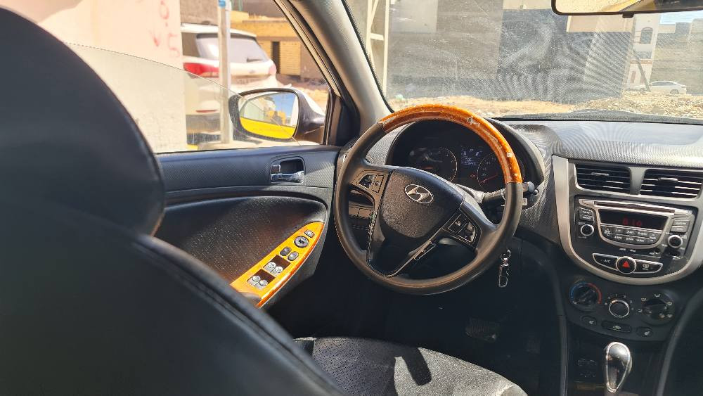 هونداي اكسنت ٢٠١٣ وارد امريكي تكسي مصبوغه عام كير مكينه نعمه من الله  بيه ضربه بل بلحوض الوره ومعدله ولباقي شوف العين رقم بصره تحويل راعيه يريد تحويل سنويه منهيه ٢٩/١١/٢٠٢٥ فول عده الفتحه اشاره بل مرايه حساسات تدفه كشنات تحكمات ستيرن 
تبريد شغال سياره حلوه بس رادله ترتيبات السعر ٦٥ وبيه مجال قليل للستفسار  الاتصال على *********** البصرة, العراق
