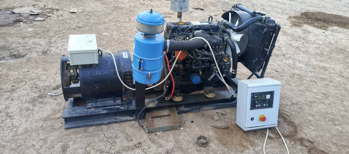 للبيع ينمر 4سلندر تشغيل وطفاء اوتو توليد 30كيفي شغال بشرط المكان ديالى ناحيه العضيم  للاستفسار ***********
