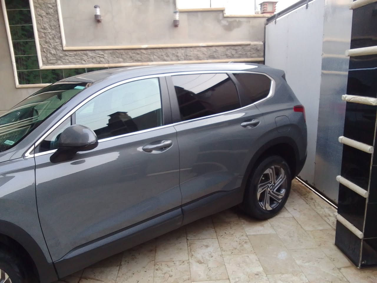 سنتافي للبيع او المراوس موديل 2023 لون مميز اسمنتي وارد امريكي بدون رقم تبديل فقط دعامية أمامية بدون ايرباك ماشية 40 نصف مواصفات ويل كب ورادار امامي وجانبي وتبريد قطعتين وشفتات بالستيرين وبعد مواصفات هواية كلش نظيفة السعر203 وبيه مجال المكان بابل شارع 80 رقمي *********** و***********
