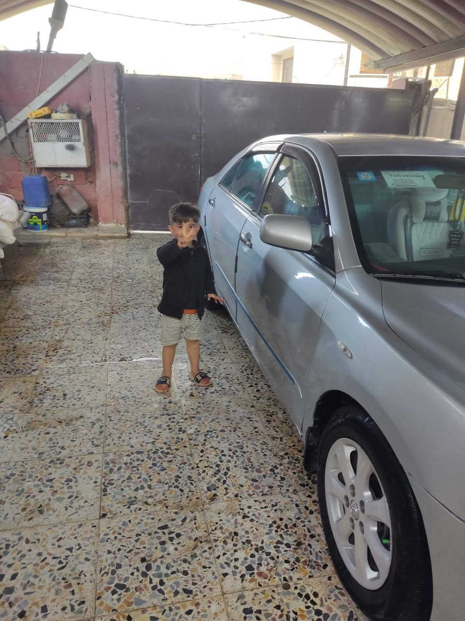 للبيع كامري موديل 2007 رقم بغداد انكليزي بيها طخه بالجاملغ الخلفي الايسر مصبوغه حزام جماليه بدون قماره مكينه جديده قبل سته اشهر شديتها منظومه تبريد جديده تخم تاير السياره رايدها ب 95 ورقه وبيها مجال للاستفسار الاتصال ‏‪***********‬‏ اخوان مكلف بالنشر مكان السياره بغداد الراشديه
