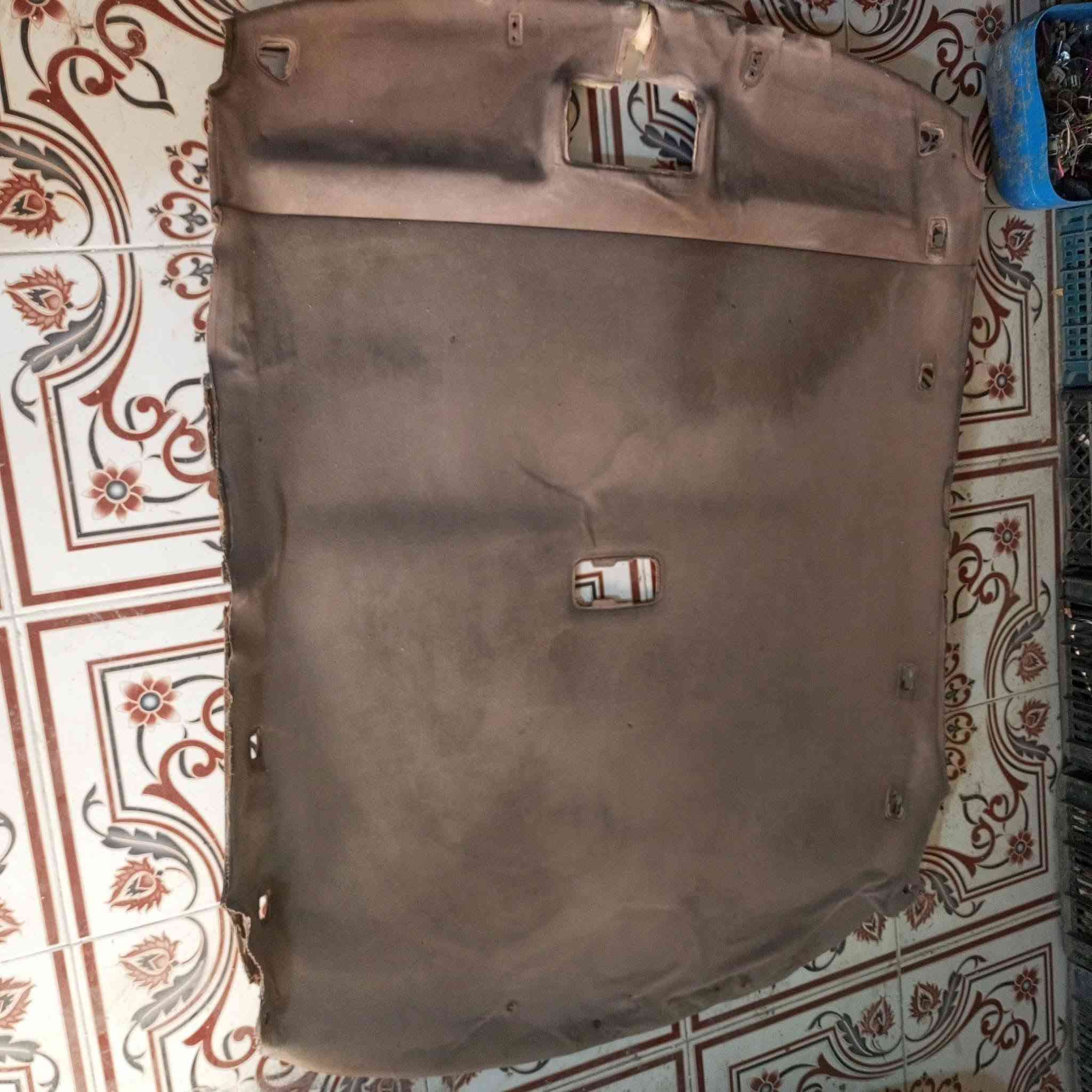 قراض مارك كصيف مكاني بصره صندوك جامه خلفيه ستيرن ربل جام ونيكل جام دواسه بريك وبانزين دعاميه خلفيه تنته فراش كاربت وشراي اسهله ( *********** )
