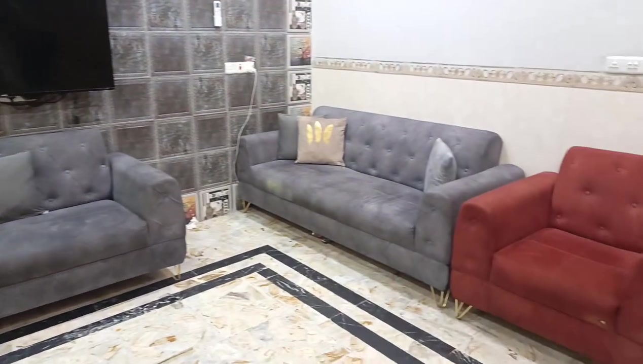 تخم مودرن تسكام نظيف ماعدى الموضح بالصوره حرق صغير مال صوبه وصفار اثر حراره ماعداه كله نظيف المكان بغداد مدينة الصدر


**إذا كنت صاحب هذا الإعلان وتريد حذفه لأي سبب، رجاءا أرسل رسالة إلى الدعم الفني**