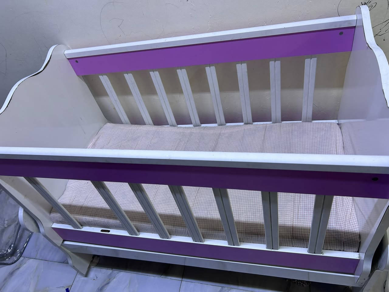 سرير طفل ب25 الف مع دوشك
وزحليقة ب25 الف مابيها اي ضرر 
وعندي غسالة اوتماتيك 10 كيلو ب200 وبيها مجال


**إذا كنت صاحب هذا الإعلان وتريد حذفه لأي سبب، رجاءا أرسل رسالة إلى الدعم الفني**