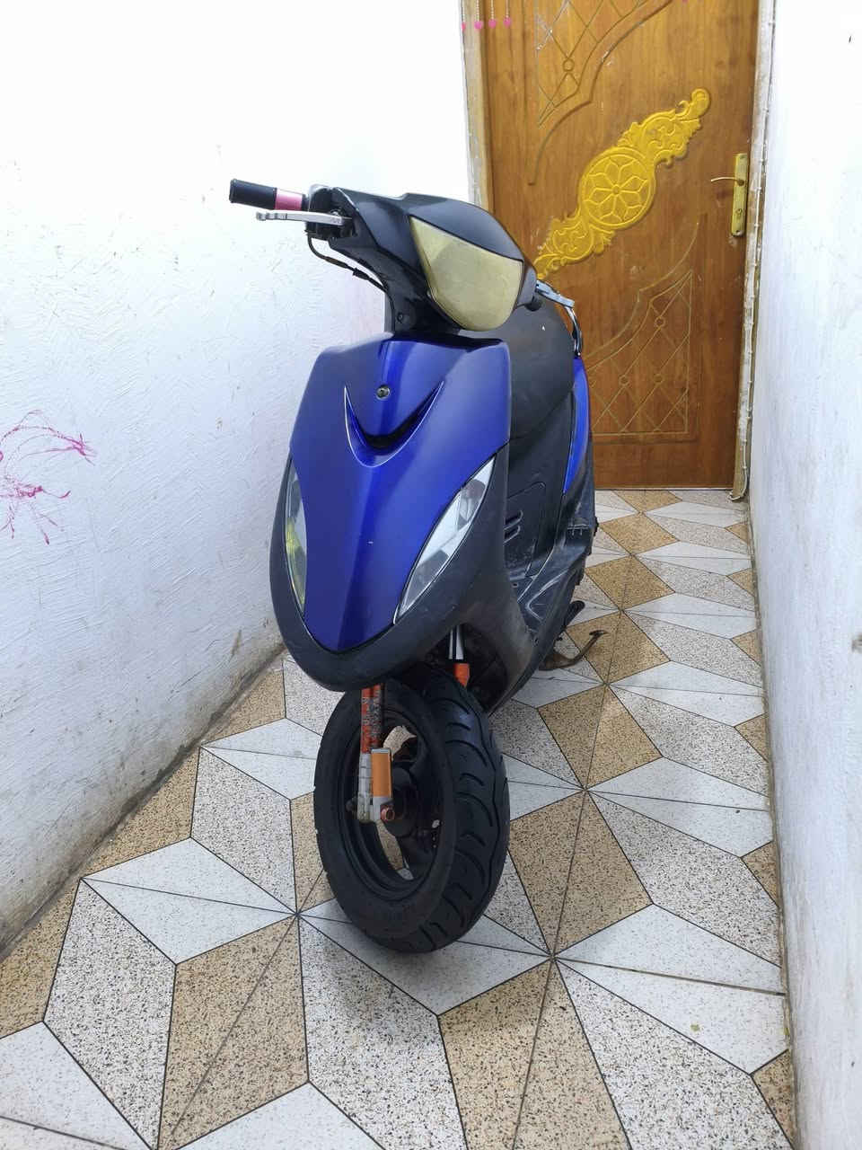 ماكس جديده كلهة شغاله سلف هندر اشاير سكنات ما مفتوحه مشي نهضه خير من الله بوشه 49 ابلاديه لايت عالي وناصي دبلات امامي وخلفي ابريكات اماميه وخلفيه جاهزه اخت الرمبه نعومه كلش حلوه كفرات اصلي حواضن اصليه عدادات الكهربايات كلها شغاله لا تبخير لا تنقيص جاهزه شرط الفحص مكان حيانية شارع السيد سعر 600 رقم ***********

