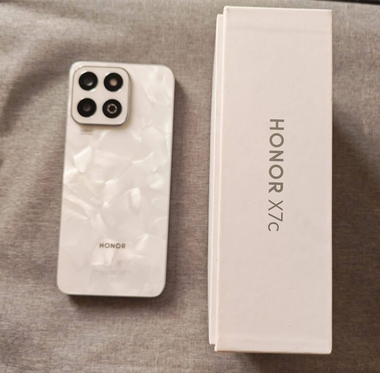 جهاز هونر x7c لون ابيض نظافه 100 ذاكره 256 ملحقاته باكيت فقط مكفول من كلشي لا يوجد توصيل مكاني بصره زبير السعر المطلوب 180 الزبير, البصرة


**إذا كنت صاحب هذا الإعلان وتريد حذفه لأي سبب، رجاءا أرسل رسالة إلى الدعم الفني**