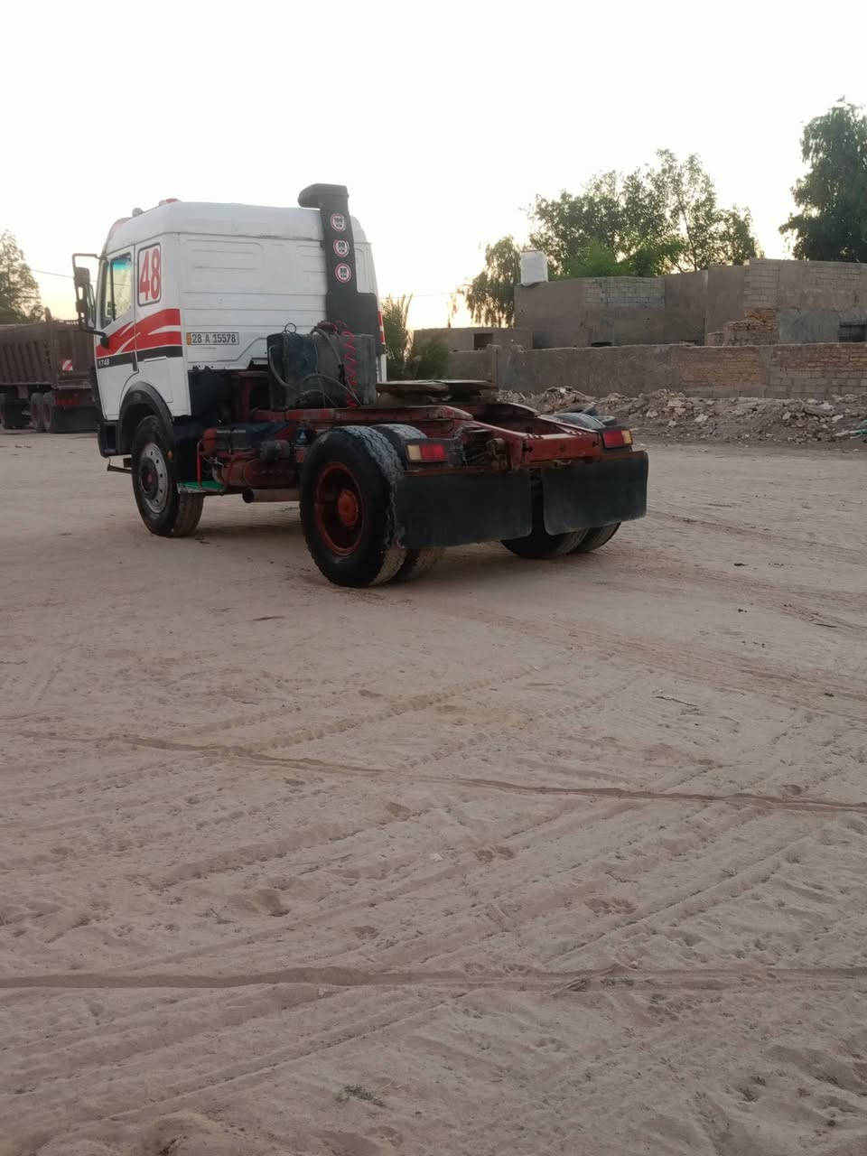 سلام عليكم البيع سيارة موديل 88 مكينه 38 كير 160 تخم تاير بسمي رقم انكليزي جاهزه العمل مكاني نجف هاذا رقمي ***********
