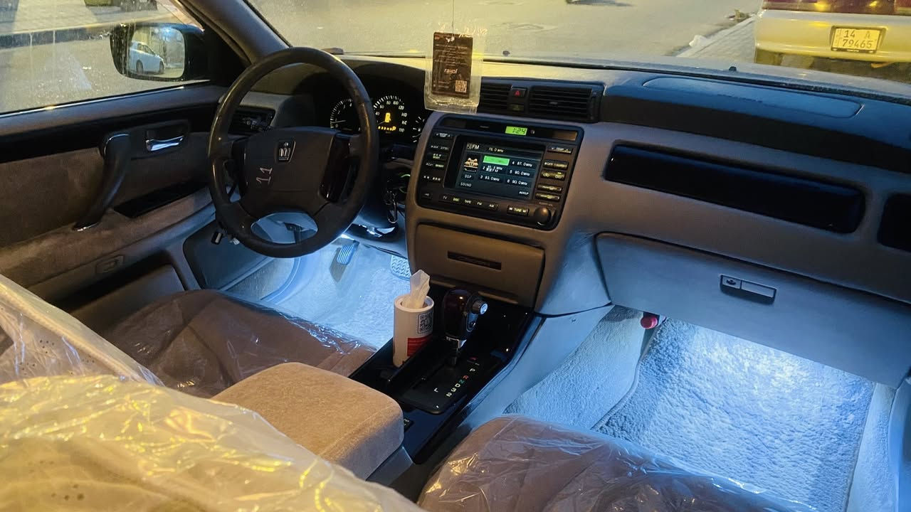 السلام عليكم جنون ملكه للبيع
سياره لون اسود مكفوله ضربه و كصه و النقل تسجيل جديد مزاد بصره تحويل ثاني يوم

4دكم فول عده الفتحه 
كنشات كهرباء 
تبريد خلفي +ثلاجه خلفيه 
معيود تحويرها فوك و جوه فقط الدشبول امارات 
مشط اباجي حداده سياره جاهزه و نضيفه 
مكينه ديفور الكبير شاصي 75
حجر بيئه موجود بيها 
مكانها بصره السعر خاص 
***********
واتساب
