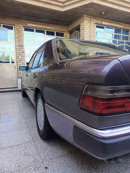 السلام عليكم مارسيدس دب 300 للبيع موديل 91 اصل السياره مكفوله كفاله عامه مصبوغه للجماليه فقط السياره على وظع الشركه مكينه وكير جدد تبريد منظومه جديده كهربائياتها كلها شغاله سلايت شغال تخم تاير حداديه جديده يعني السياره على وظع الشركه رقمها بغداد انكليزي بسمي السعر 95 وبيها مجال مكاني بغداد العبيدي وهاذا رقمي***********
