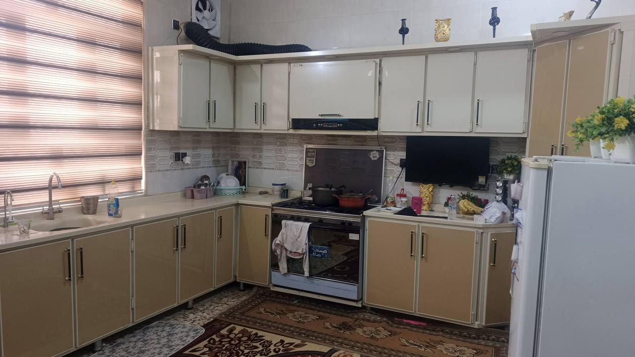 بيت للبيع في بابل الطهمازية قريب ع الشارع العام وتبليط ومجاري وكهرباء وكل الخدمات متوفرة المساحة 200 متر يتكون من غرفتين وكليدور واستقبال ومطبخ والبيت كامل للاستفسار
***********
