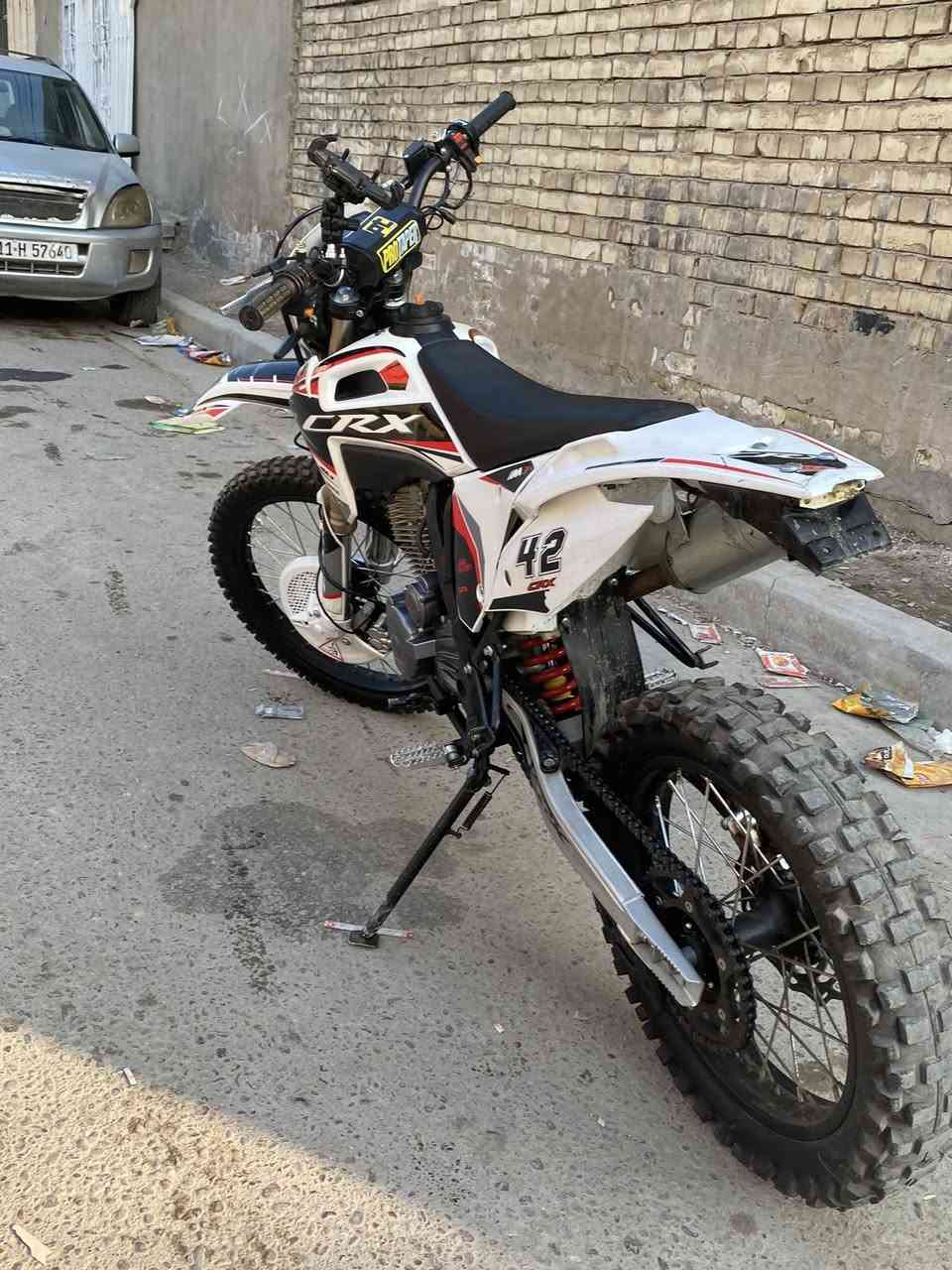 قفاز crxمحرك 300كفاله عامه موديل2025السعر واحد و500وبيه مجال المو شراي لا يراسلني الرقم*********** الدبل رياضي
