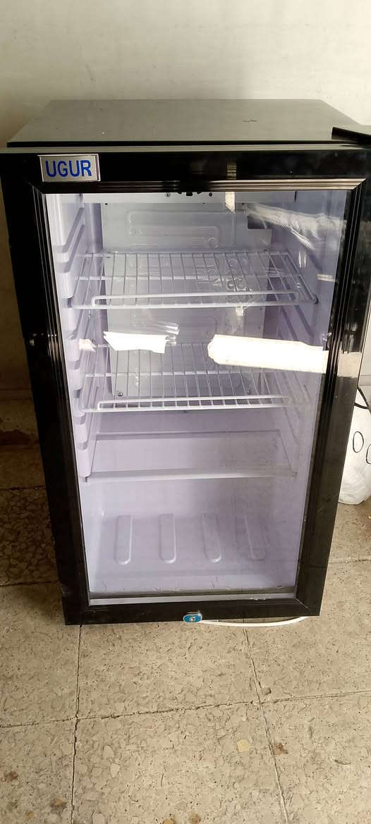 السلام عليكم للبيع نضيف جدا ***********
