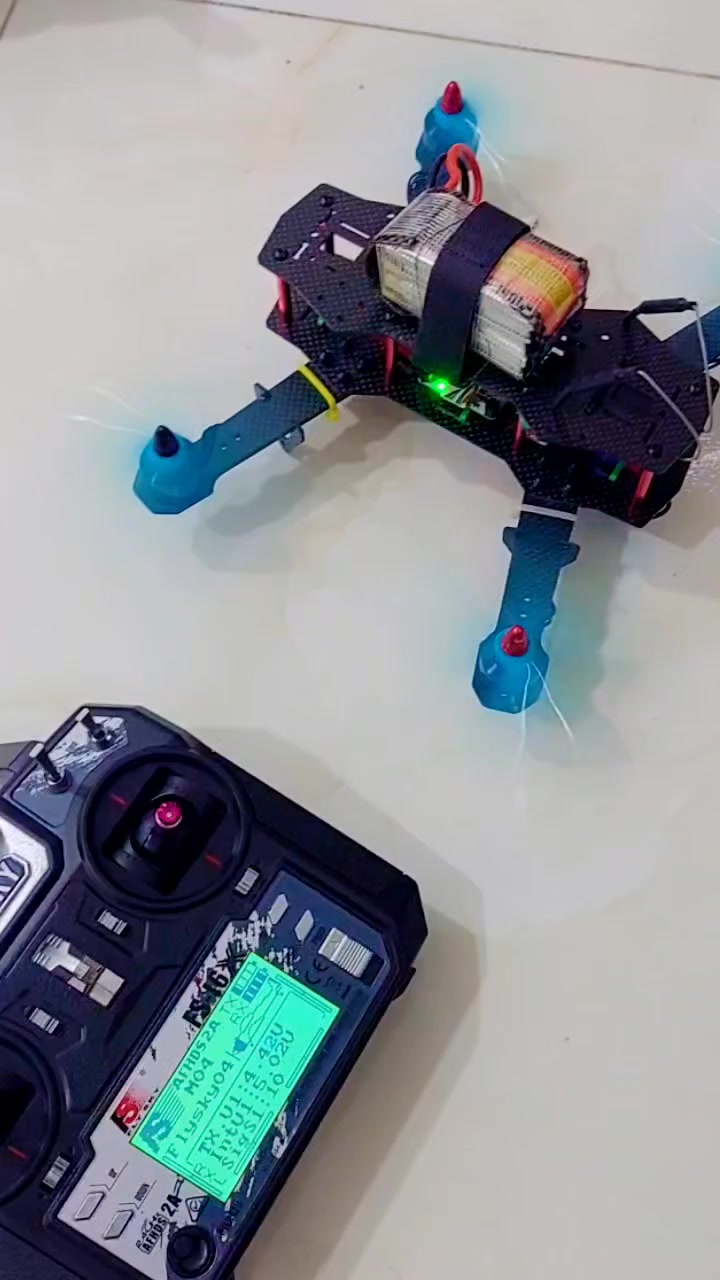 🚁 درون 5 إنج + ريموت FlySky (باكج جاهز)
📦 المواصفات:
✅ درون 5 إنج جاهز
✅ فريم + محركات + ESC مستخدمات (بحالة جيدة)
✅ محركات EMAX 1806 2280KV قوية
✅ فلایت كنترول CC3D
✅ ريموت FlySky FS-i6X جديد
✅ رسيفر FS-IA6B جديد
✅ بطارية LiPo 4S 1500mAh 35C مستخدمة

📡 المدى:
🔹 مدى التحكم:  1 كم للى ١٥٠٠ كم تقريباً (حسب البيئة)

📌 ملاحظات:
🛠️ الدرون يعمل ويحتاج فقط كاميرا + VTX ليصبح FPV كامل
👍 مناسب للمبتدئين أو مشروع تطوير

💰 السعر: ٢٤٠ ألف (قابل للتفاوض)

📍 جاهز للفحص والتجربة
للجادين فقط


**إذا كنت صاحب هذا الإعلان وتريد حذفه لأي سبب، رجاءا أرسل رسالة إلى الدعم الفني**