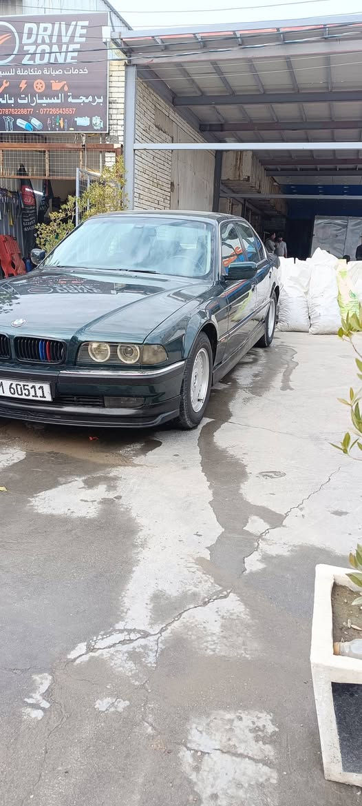 السلام عليكم/ 1996/744 السعر 100$ وبيها مجال مكاني ابو غريب حي صديق ***********
