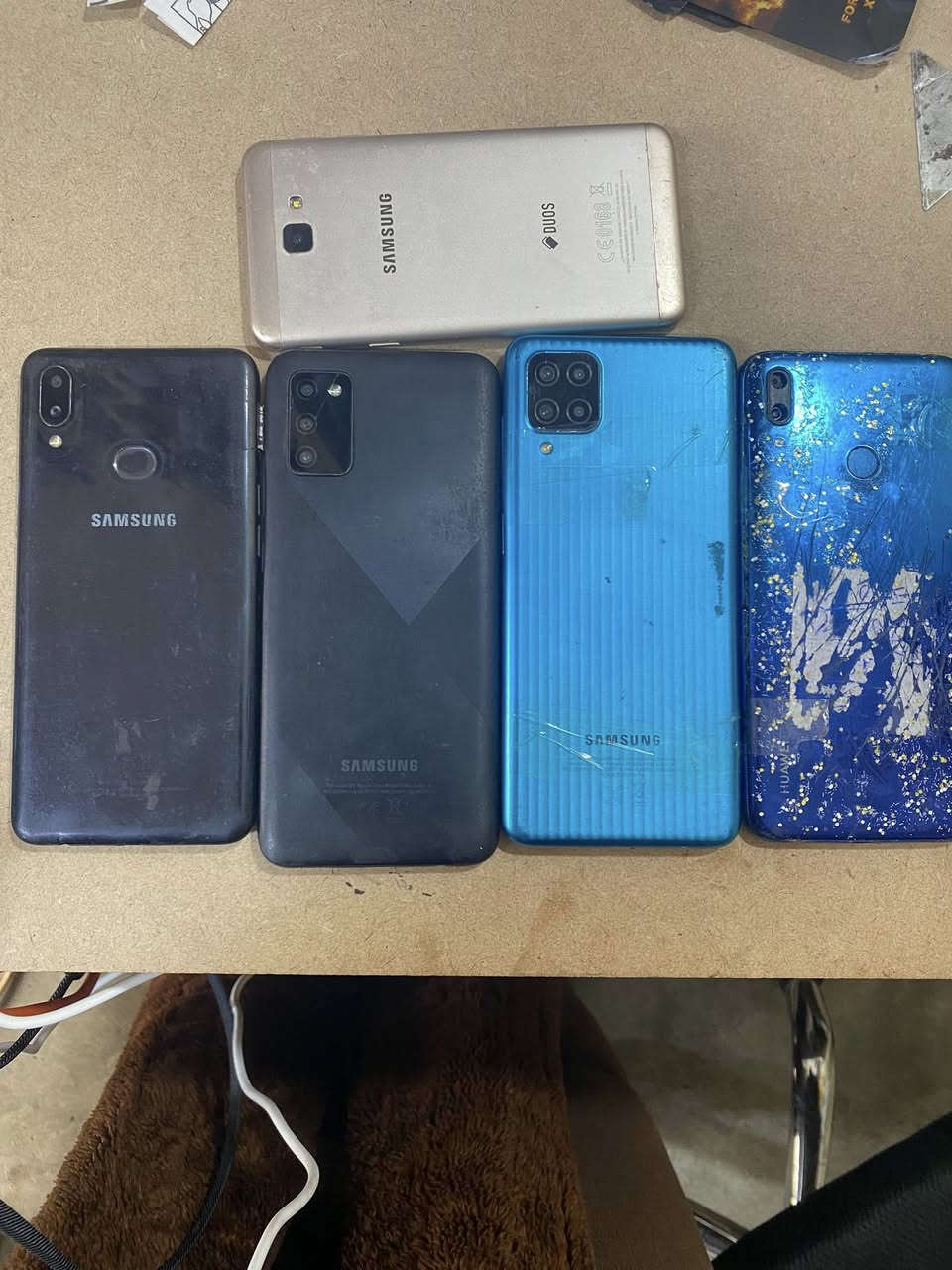 ‏أجهزة للبيع بيهن مكسورة شاشات وهم عايزهم أي C ملاحظة توصيل ما عندي
***********
