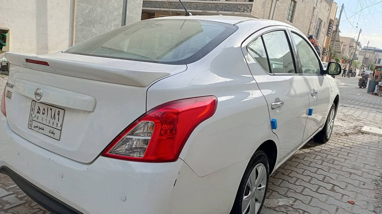 سلام عليكم البيع سني هندي موديل 2020 ماشيه 75 الف حقيقي مكفوله كفاله عامه من ضربه بارد صبغ تبديل مكينه كير وضع شركه مكاني بغداد الكاظميه 
***********
