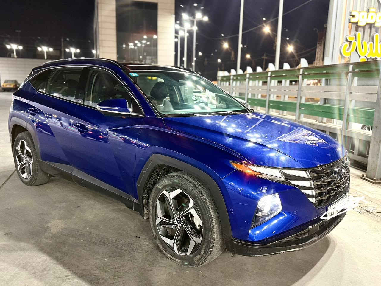 السلام عليكم

توسان (فول مواصفات )
بأسمي السيارة
موديل :2023

ماشية : 18 الف 

المواصفات 
بانوراما 
بصمة
بصمة ابواب 
 تشغيل عن بعد 
شاشة 
كاميرات 360 
كاميرات بالدشبول عند تشغيل الإشارة 
فور ويل 4x4
نظام سبورت 
نظام ايكو 
نظام اطفاء 
حساسات امامية + خلفية 
تحكم ستيرن جهتين 
كروز سرعة 
رادارات
تحديد مسار 
قيادة ذاتية 
التوقف عند الاقتراب 
گير دكمة
كشنات جلد 
كشنات كهرباء 
كشنات تدفئه + تبريد 
كشنات الخلفية منفصلة 
شاحن موبايل 
التبريد بيانو 
تحكم ستيرن جهتين 
كروز سرعة  
شفتات ستيرن 
صندوك كهرباء 
صاجات 
اشاير بالمري 
لايت زنون 
لد امامي 
قطعتين تبريد 
سايد بريك فوري 
الحادث :  جاملغ خلفي والباب بدون ايرباك (صور الحادث مرفقة )
السعر : 210 وبيها مجال بسيط

مكان السيارة بغداد - البلديات 
الاتصال ***********
