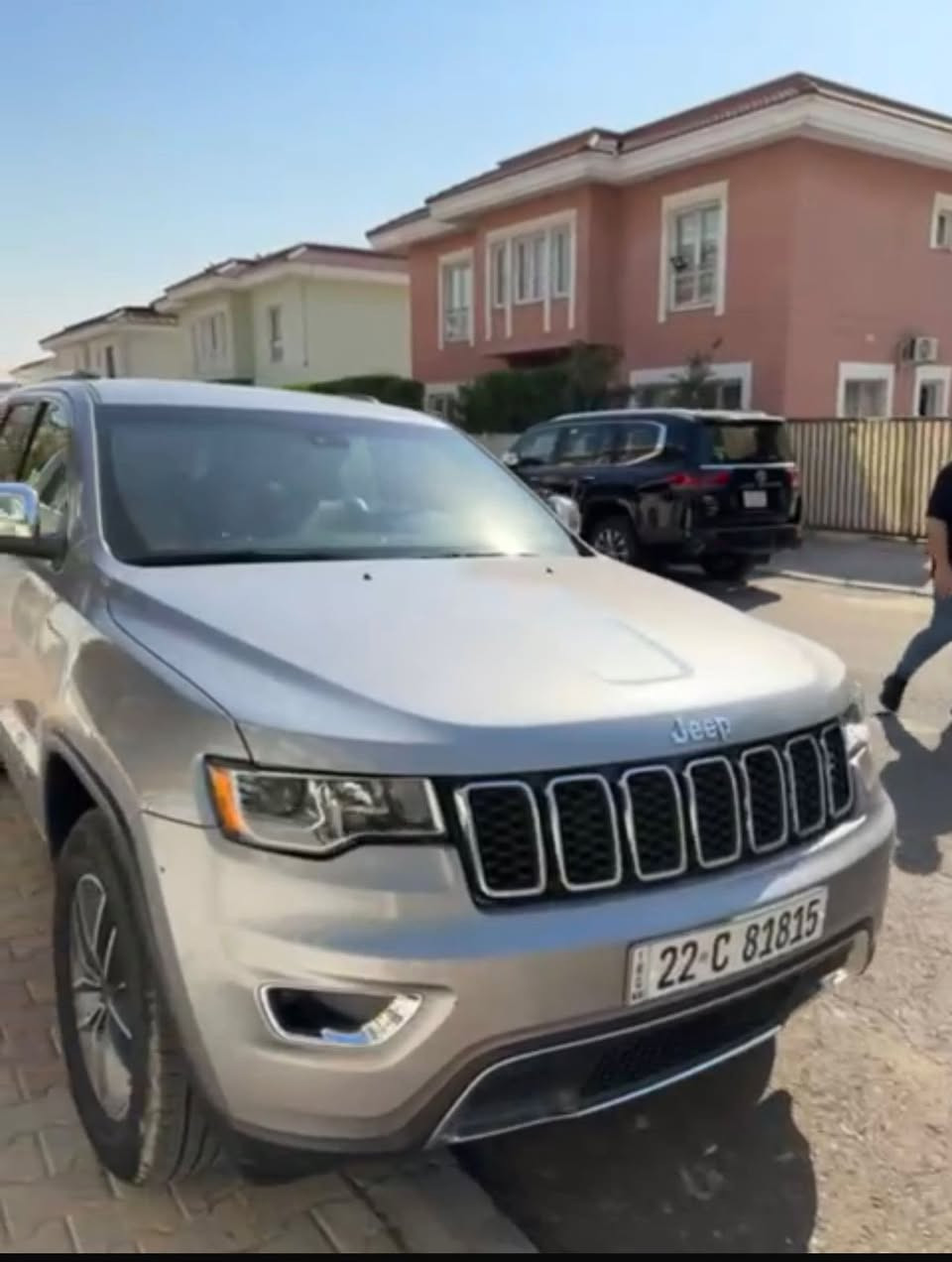 السلام عليكم جيب موديل 21 امريكي
مواصفات - فول فول كشنات كهرباء كشنات جلد تدفئه كشنات تدفئه استيرن سلايت تحديد مسار اوتو بارك فول فول مواصفات و باقي المواصفات المعروفة 
الضرر - بابين مبدل بلادي السكن فقط
المسافه المقطوعه -58،000 ميل 
رقم اربيل بأسمي تحويل 
للاستفسار الاتصال : ‭٠٧٨٣ ٨٦٤ ١١٨١‬
صور مواضحة السيارة بالحقيقة بعد احلى 
السعر المطلوب 255 وبيها مجال قليل جدا
