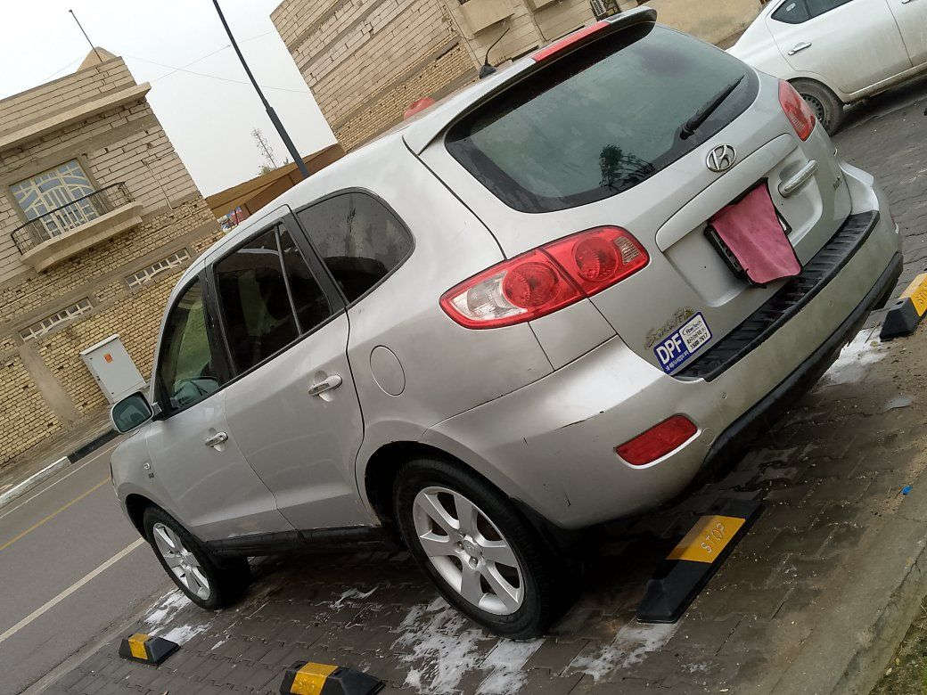 سنتافيه ااادوات ااادوات 
موديل 2010
رقم اربيل متومه بيها حصت كاز 
سبعه راكب 
كشنات جلد 
تدفئه بل كشنات 
تخم تاير هستوني شاده 
تحكم ستيرن
تبريد ثلج 
مكصوصه جنطه 
حداديه طوبه 
مكينه وكير كفاله 
مكاني بصره 
السعر 48وبيها مجال بسيط 
***********
