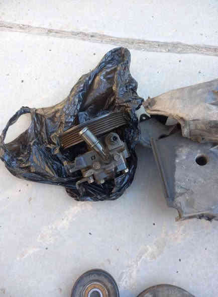 السلام عليكم يوجد اغراض اوبتما ٦سلندر للتواصل ***********
