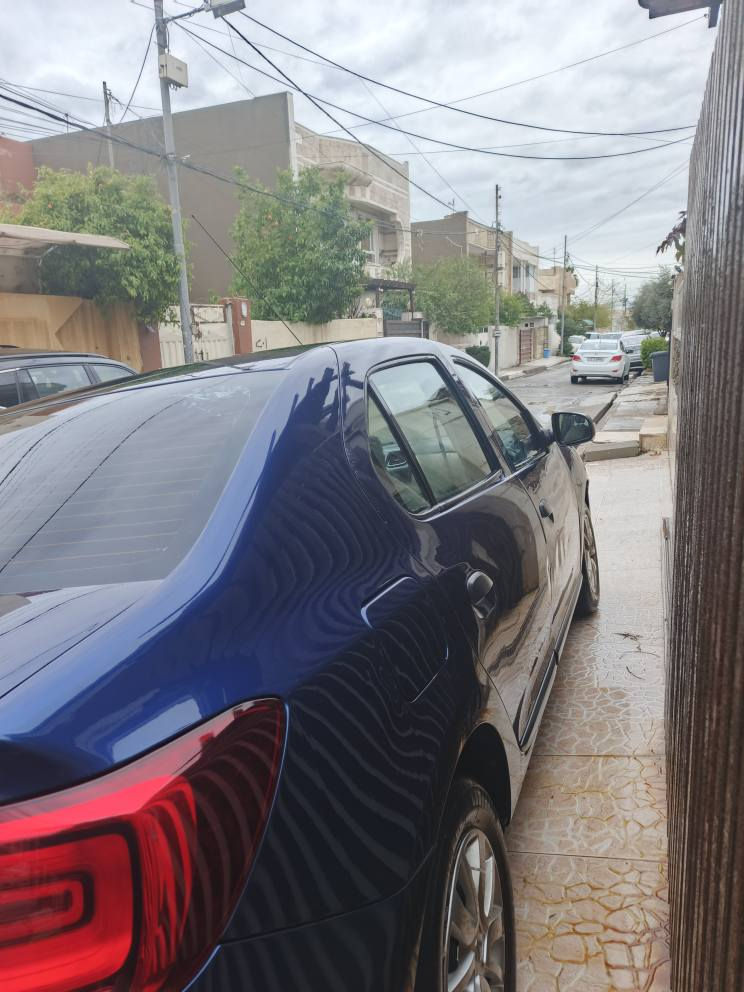 رینو سیمبول 2019، نیلی
ده بل گیر ئوتوماتیک، عادی، 
گیرو مه کینه به شه رته بی ده عم  بی لیدران بی سبوغه  سه یاره که زور پاکه هیچی نیه ، چوار تایه ی صفری له سه ره یه ک دینار مه سروفی تیدا نیه ،چوار پینج وه ره قه غرامه ی له سه ره دوای معامه له وه ری ده گریه وه  ، سعریشی (83) وه ره قه و مجال، 
هه ولیر، 
*********** أربيل, العراق
