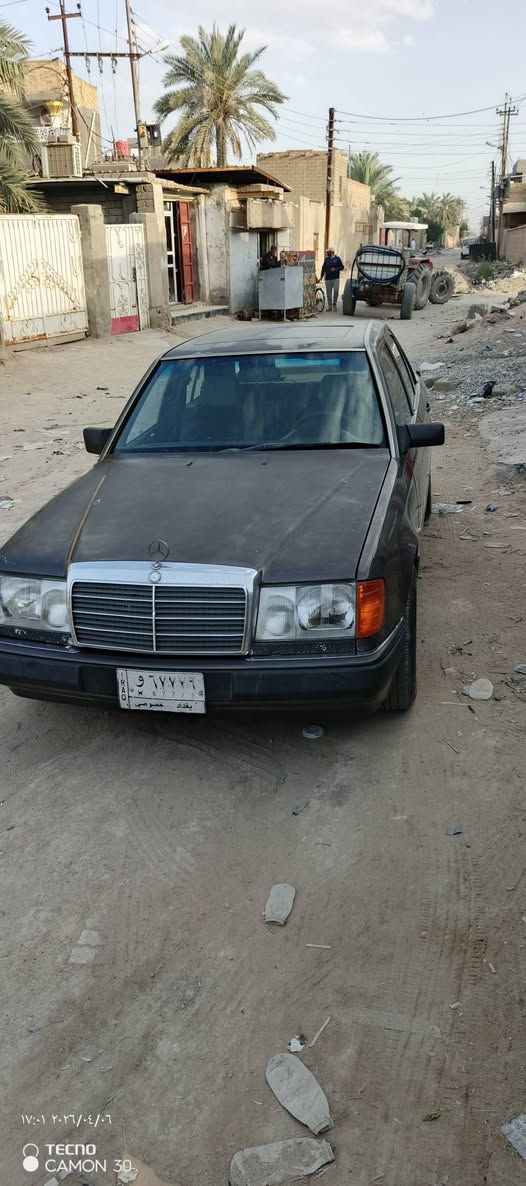 السلام عليكم
دب 1992 فول مواصفات
مكينة 2.500 💯
منظومة تبريد جديدة 💯
فان تبريد🥶
فان حماوة 🥵
جام 4 كهرباء
تخم تاير جديد 💯
كهربائيات شغلة 💯

لايات امامي خلفي جديد تايوان 💯
تبريد ثلج 🥶💯
السعر 40$
البصرة القرنة الشرش  رقم هاتف ***********

