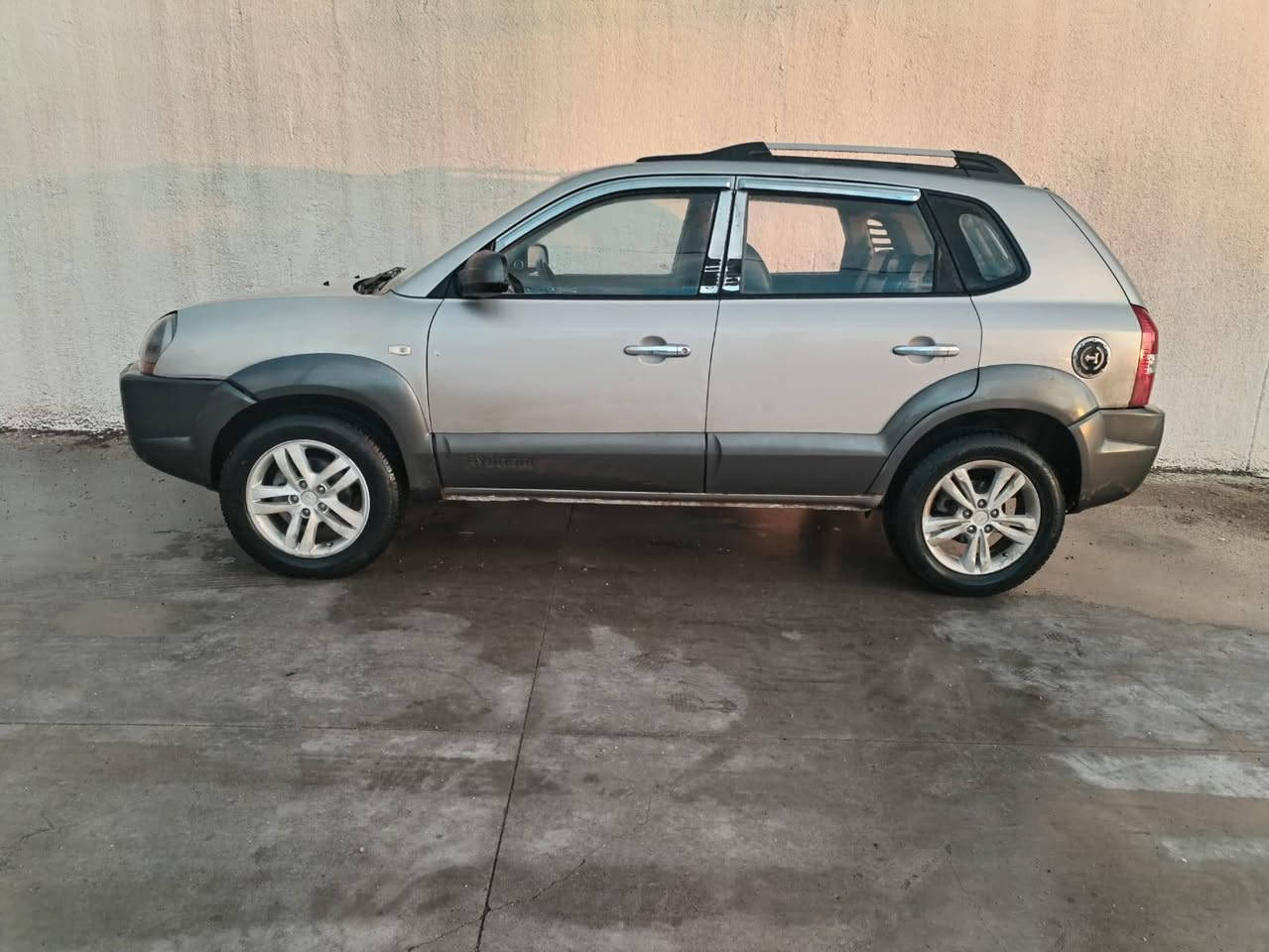 إسلام عليكم
توسان موديل ٢٠٠٩ رقم نينوى مشروع وطني

شرط التحويل سياره جاهزه كير محرك صدر

محرك 2400 تخم تاير جديد

تبريد نظام سبلت داخل جلد

سعر مناسب ***********
