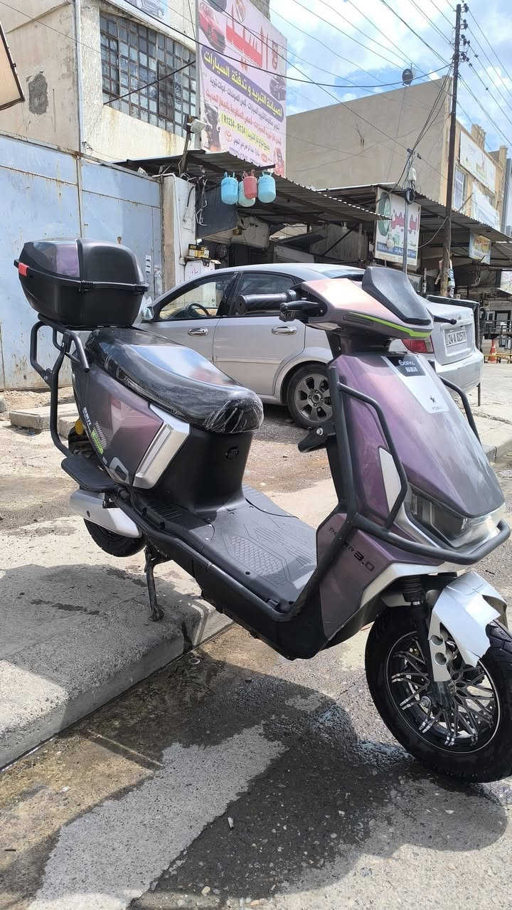 دراجه شحن للبيع
ملف وعقل شرط 
ملف 2000
بطاريات 6 شرط فحصص 
كهربائيات كلها شغاله لايت عالي وناصي 
يمشيك 40.50  كيلو حسب سرعه
عنوان موصل ايسر حي الحدباء 
سعر 410 بي مجال للشراي 
***********
