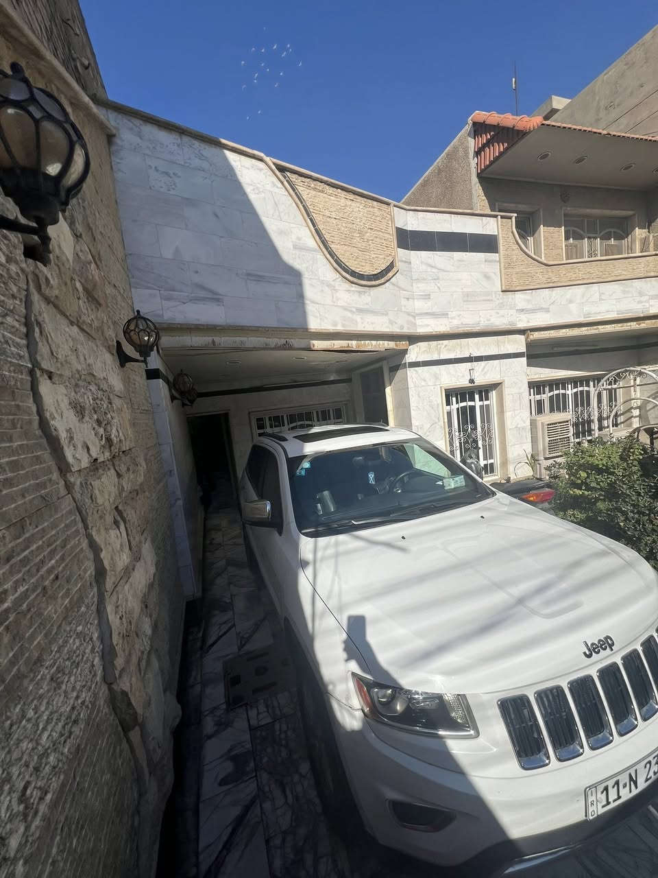 السلام عليكم اخواني جيب موديل 2014 بغداد بسمي مواصفات لمتد المعروفه حادثها فقط الجاملغ الخلفي للاستفسار الاتصال على هذا الرقم ***********
