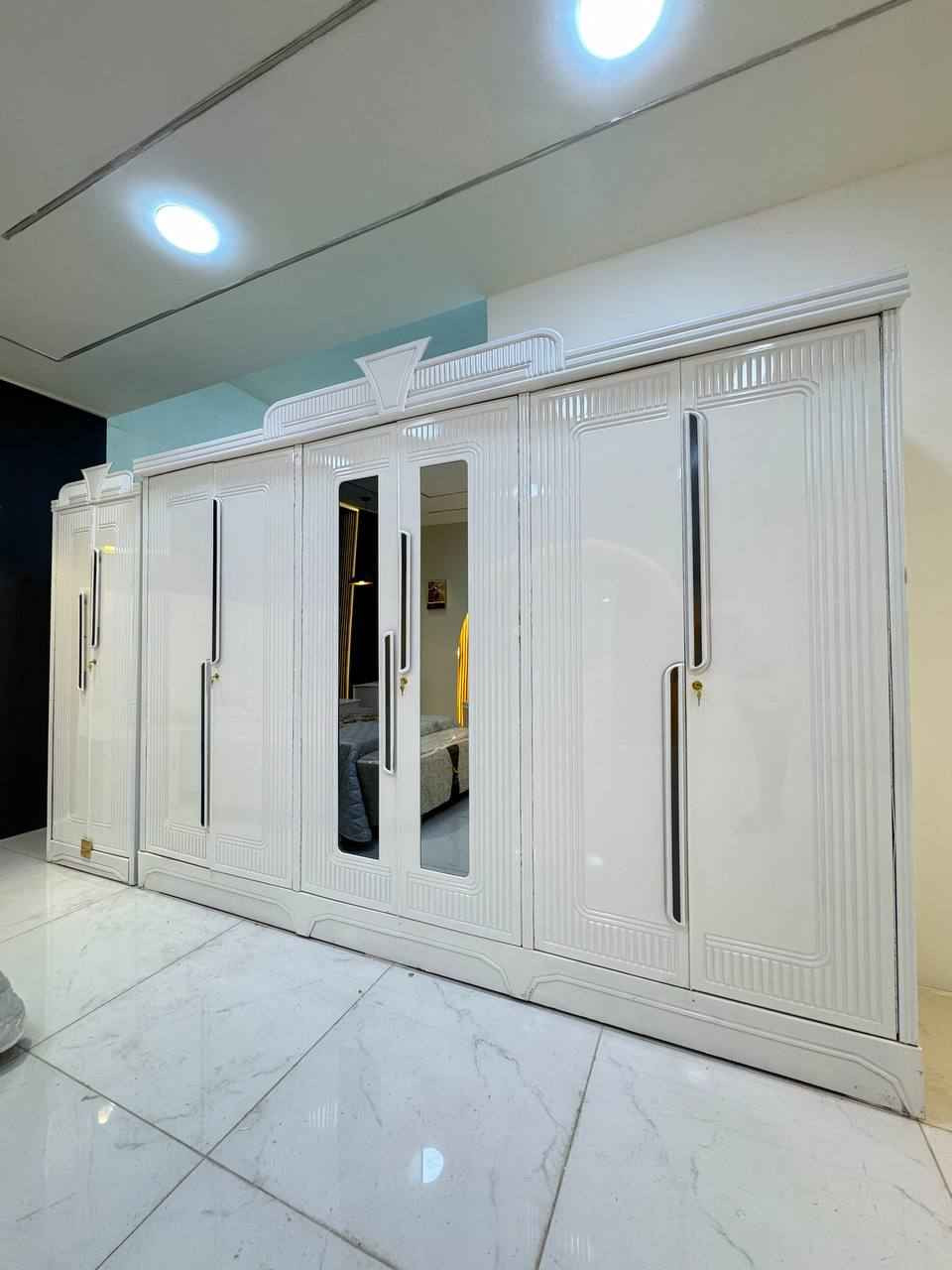 السعر // مليون و150   الف 😍

🔅تفاصيل الغرفة المرمري  ....

 خارج ٤ملم ام دي اف 🔺
وداخل معاكس ٣ملم 
صبغ حراري  درجة اولى 

عدد القطع  ٧ قطع 😍
🔺1 //جرباية  قياس  ١٦٠ × ٢٠٠ 
🔺//ميز جانبي ايسر قياس ٥٠
🔺2// وميز  جانبي  قياس ٥٠
🔺3// زاوية ارتفاع مترين عرض ٨٠
🔺4// وميز بلازمه  
🔺5//وميز مراية ارتفاع مترين عرض ١٢٠
🔺6// وكنتور ٦ باب  ارتفاع مترين و١٥ طول ٣ متر و١٥

القطعه الثامنة حسب الطلب شازلون
سعرها ٥٠ الف ❤️

(توصيل مجاني مركز بغداد )
التوصيل يشمل الشد مجاني 🔥
(اطراف ٥٠)
باقي المحافضات حسب البعد
شازلون سعرها ٥٠ الف
شازلون مخزن ٧٥ الف بغداد, العراق


**إذا كنت صاحب هذا الإعلان وتريد حذفه لأي سبب، رجاءا أرسل رسالة إلى الدعم الفني**