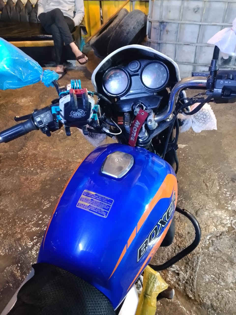 دراجه بوكسر موديل ٢٢ نازله ب٢٣ دراجه الله شاهد نقص بس دشبول عطلان دراجه خير من الله كامله تاخذه تشتغل بيها تدعيلي رقم بغداد انكليزي مكاني حي اور رايدها مليونين ٣٠٠ وبيها مجال حك الجيه رقمي ***********متوجد واتس
