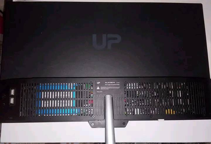 سلام عليكم حاسبه نوع UP:ALL IN oNE PC
المواصفات :
1.النظام ويندوز 11 64 بت 
2.الرام 16GB
3. الذاكره  1 تيرا بايت
4. كارت الشاشه . NVIDIA RTX 3060
5. VRAM : 8GB
الحاسبه  تخبل 
 تجي تأخذها من البيت واي شيء بيها يرجع ملاحظه : الحاسبه ما مفتوحه الكارتون الصور لحاسبه اخرا
رقم واتساب  ***********راسلني وبيك خير وتدلل سعرها 300الف
