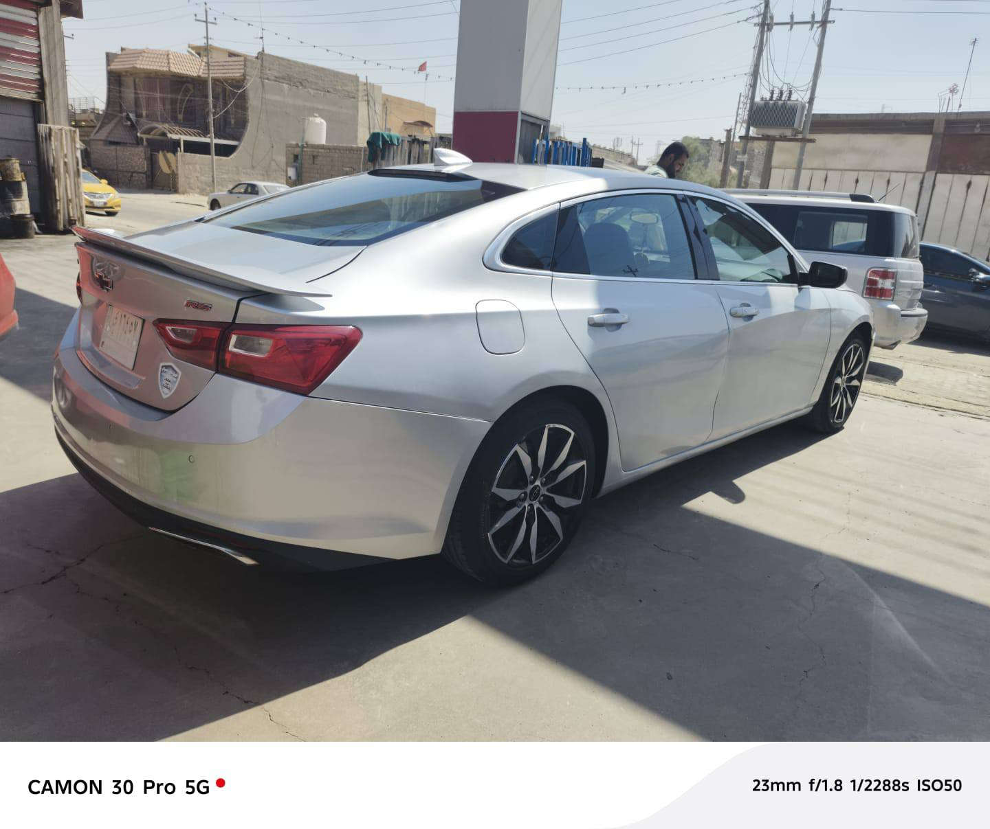 السلام عليكم ماليبو 2022 رقم بغداد 4 قطع صبغ فئة R5  مكاني بصرة السعر 125 وبي مجال ***********
