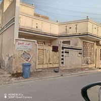 بيت للبيع • شارع ابو وسام • ١٠٠م