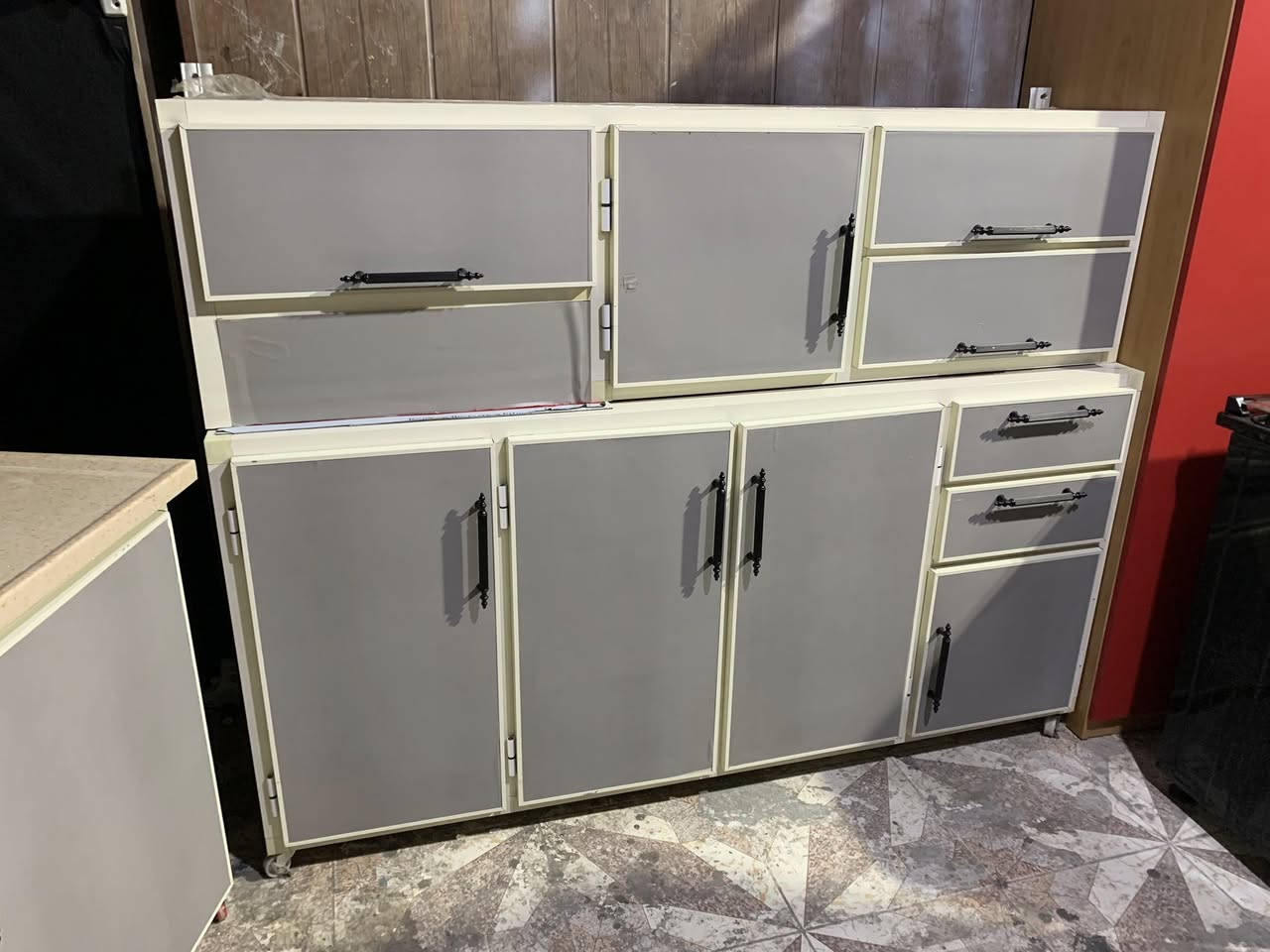 غراض للبيع
العنوان / كاني كردا  الشارع السايدين مقابل المدرسه التركيه 
رقم موبايل ***********
***********
