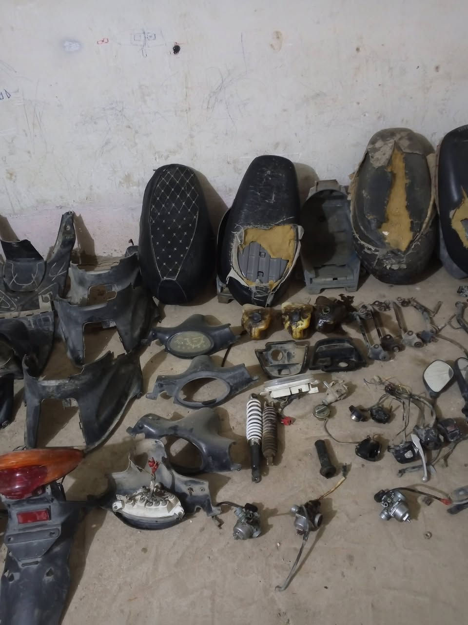 أغراض تفصيخ دراجات أكزز باسعار مناسبة يوجد خدمة توصيل لجميع محافضات للتواصل على صفحه واللتصال على رقم ***********مكاني بابل
