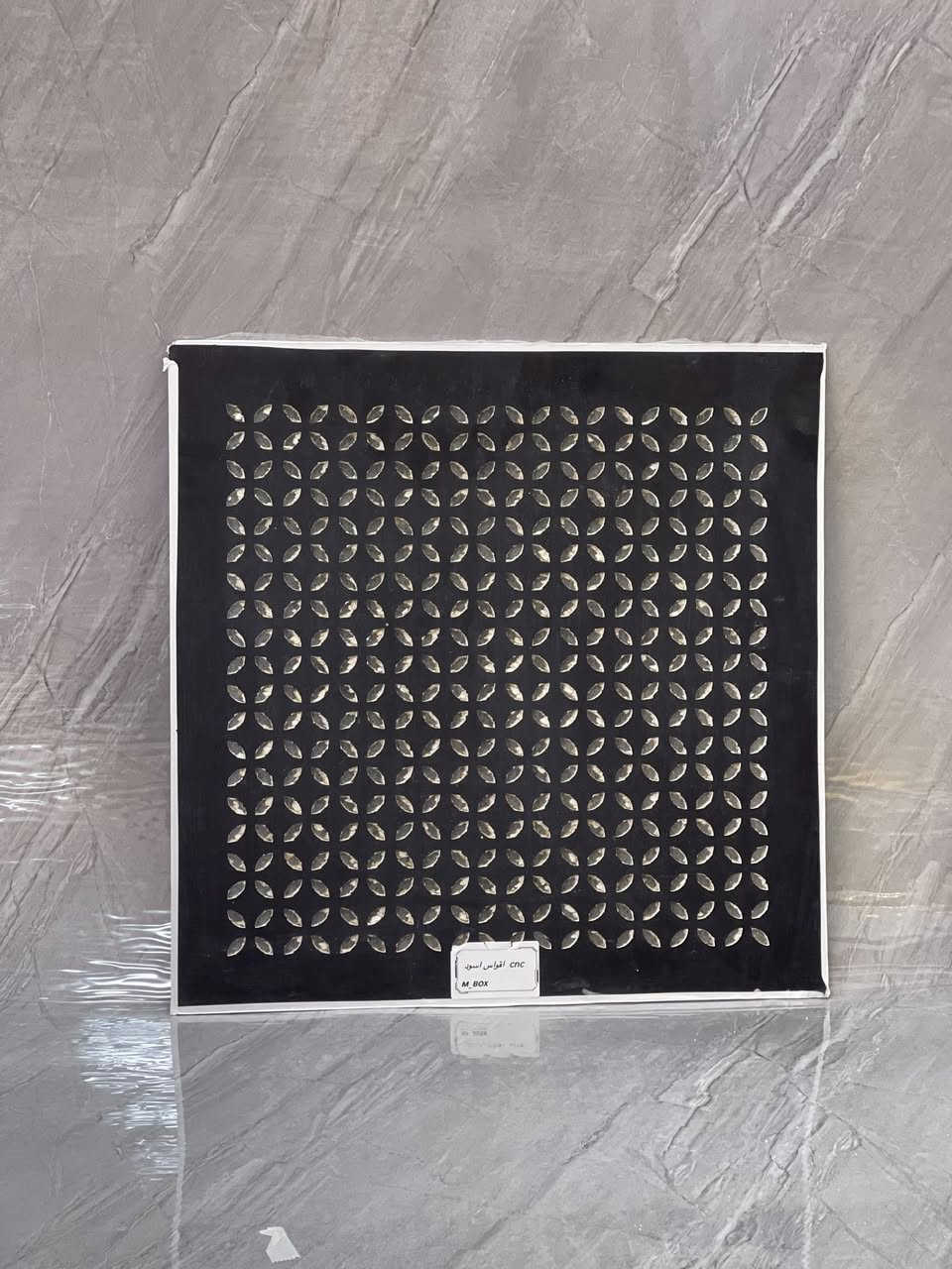 مربعات تايل سقف ثانوي 
مربعات cnc سقف ثانوي
القياس 60 × 60 
السمك 8 ملم 
البيع جمله و مفرد 
المسيب حي الموضفين مقابل معمل الحرير 
مبيعات الجمله ***********
مبيعات المفرد والمكتب ***********
