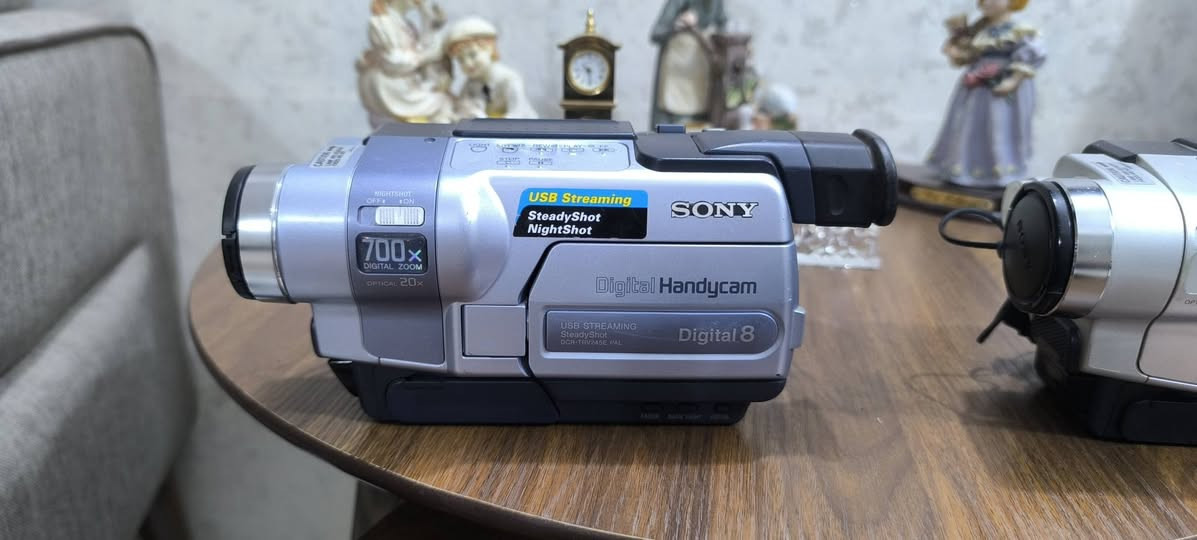السلام عليكم
كاميرات فيديو 
ماركه SONY
حجم 8 ملم 
ياباني 
بدون ملحقات فقط كاميرات 
فحم ابيع هل موجود
بدون اي ضرر 
السعر للكل 100
التوصيل 5 بغداد 6 باقي المحافظات


**إذا كنت صاحب هذا الإعلان وتريد حذفه لأي سبب، رجاءا أرسل رسالة إلى الدعم الفني**