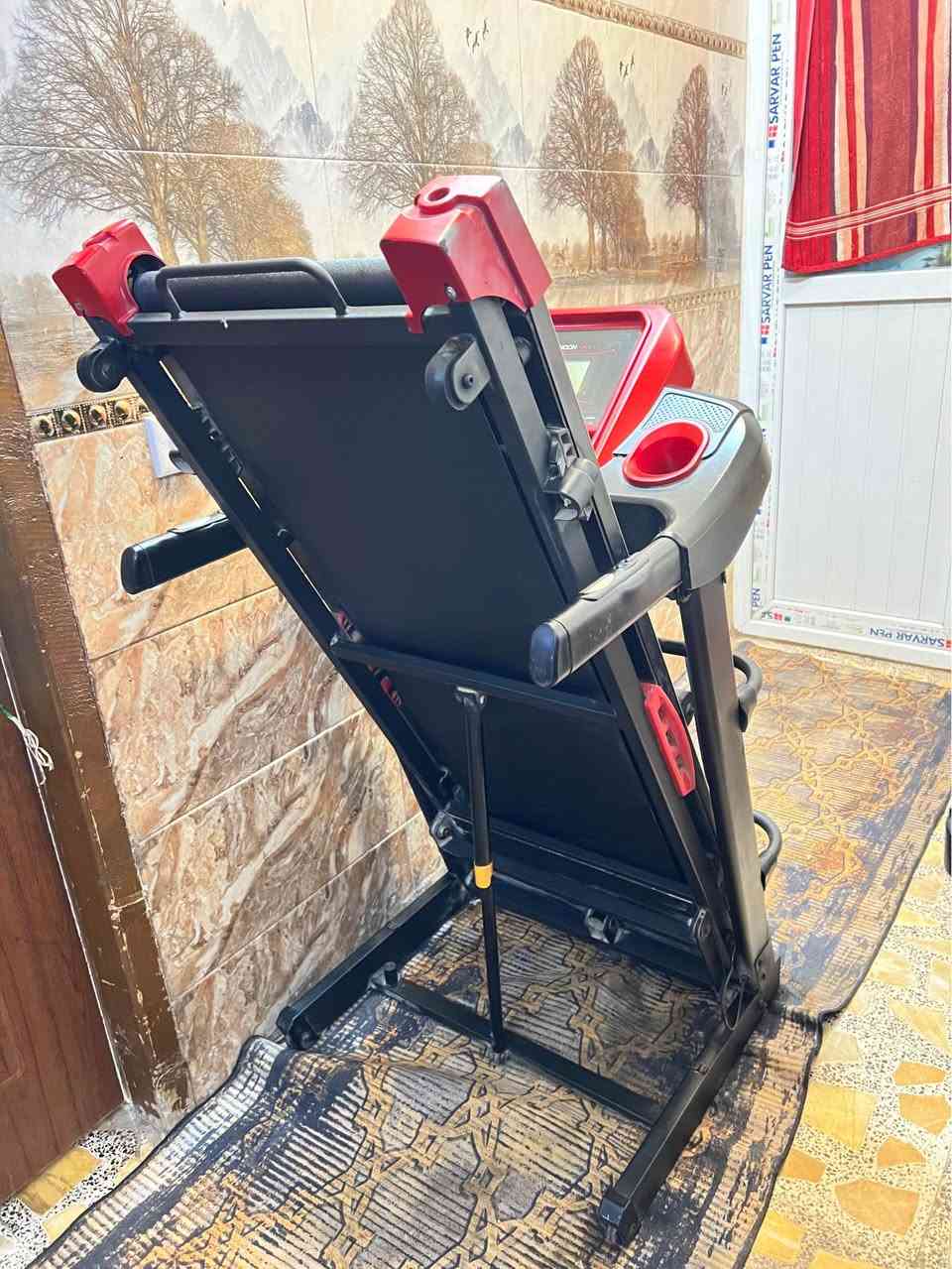 جهاز جري جبلي دبل ماطور نظيف يحمل 140K بي شاشه تعد وقت سعرات حرارية قياس نبضات القلب مسافه مقطوعه بي مفتاح امان سرعه عاليه  بي رجاج تكسير شحوم بي شناو بطن اواكس بلوتوث  جهاز يطبك سعره 280 الف بغداد متوفر توصيل محافظات *********** Colombo, Sri Lanka
