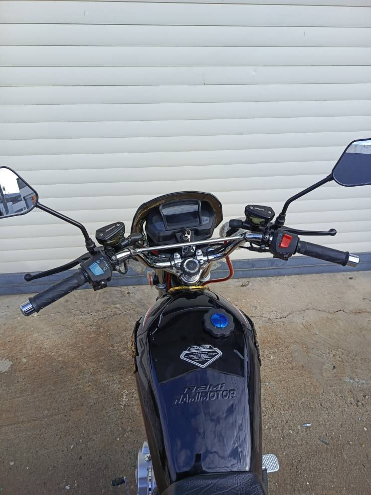 NAMIMOTOR 200CC 2025

مانگێک و 20 ڕۆژە بەسفری دەرم کردووە
زۆر کەم بەکار هاتووە ، زیاتر ڕاگیراوە
تەنها 665km ڕۆیشتووە ..

سعری 780 هەزار معامەلە
ناونیشان قەڵادزێ 
ژ.م.  *********** بشدار, السليمانية
