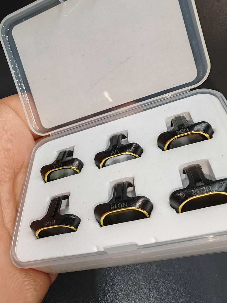 سيت فلاتر كامرات DJI احترافي 6 قطع، للموديلات التالية For DJI Mini / Mini 2 / Mini SE
تمتع بتجربة تصوير احترافي وسينمائي مع فلاتر لكامرات دي جي اي، سيت مكون من 6 قطع ND-4/8/16/32-PL + UV + CPL
سيت جديد غير مستخدم، كوالتي ممتاز جدا
يوجد توصيل لجميع المحافظات ***********
