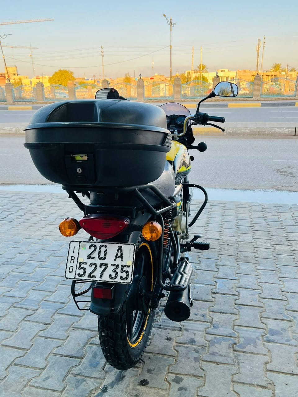 يالله السلام عليكم بوكسر موديل ٢٠ مرقم لوحة وسنوية انكليزي تحويل ثاني دراجة كفالة عامة مكينة سبانة ماممدوة عليهة دراجة بعد احله من الصور جيب الف فيتر يفحص سبانة ماممدوة عليهة ترايك وين متريد 
متوفر نضام اقصط ماستر الرافدين فقط 
عسكري متقاعد موضف او وريث 
مكاني ديالى_بعقوبه التحرير 
بيع نقد وقصط او مراوس 
***********
