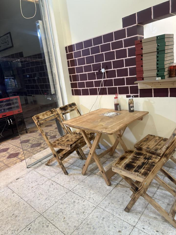 ميز طعام للبيع متوفر عدد ٣ ميز طعام مع ٤ كراسي كل ميز .
السعر للميز الواحد 85 الف ومجال بسيط.
الخاص مفتوح ***********
