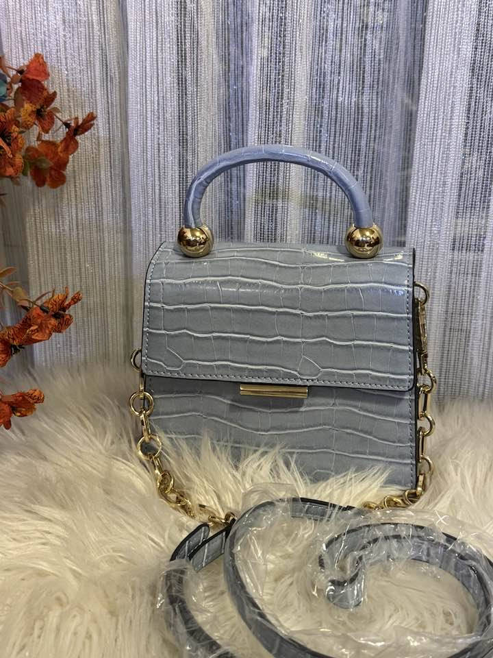 حقيبه ماركه ALDO صنع في Canada


**إذا كنت صاحب هذا الإعلان وتريد حذفه لأي سبب، رجاءا أرسل رسالة إلى الدعم الفني**