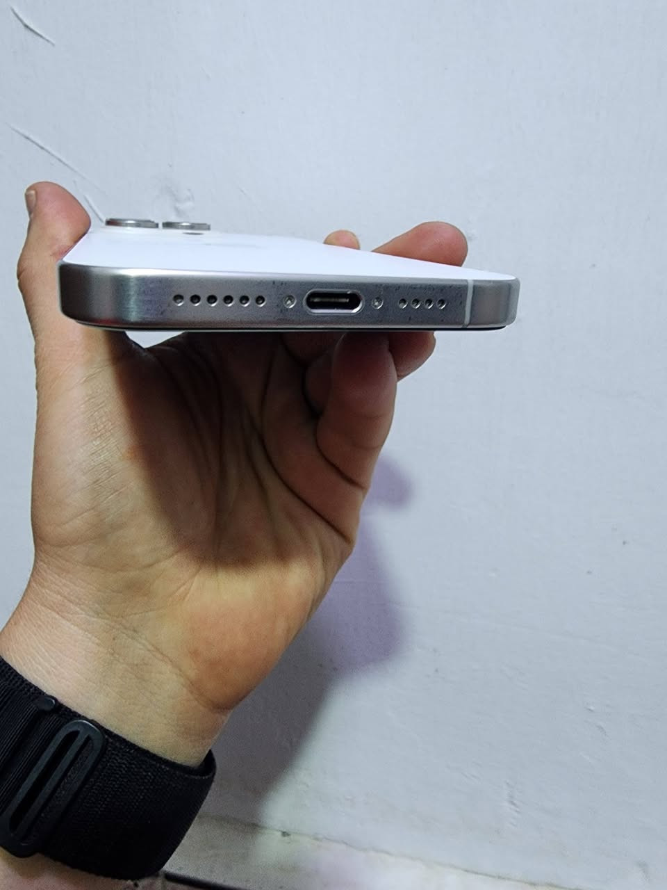 السلام عليكم… #مكلف بالنشر
أيفون 15 برو ماكس للبيع فقط ونقد حصرا
الجهاز شرط مامفتوح.  هوا وحاسبه ضد المي
الذاكرة/256.    باتري/86% شرط.  لون ابيض نظافه فول
السعر/950 قفل قفل سعر جدا مناسب بدون معامله 
***********
